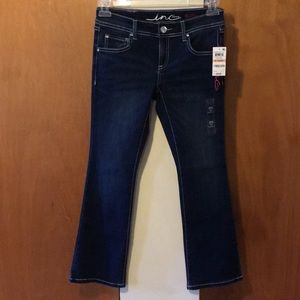 💙NWT - INC Boot Leg Regular Fit Short - 2Petite